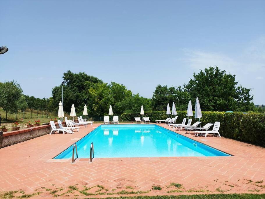 Relax Nella Jacuzzi In Toscana Colle di Val d'Elsa Exterior foto